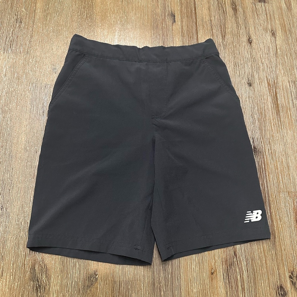 3/27$ New Balance Kids Black Athletic Shorts size S(8)